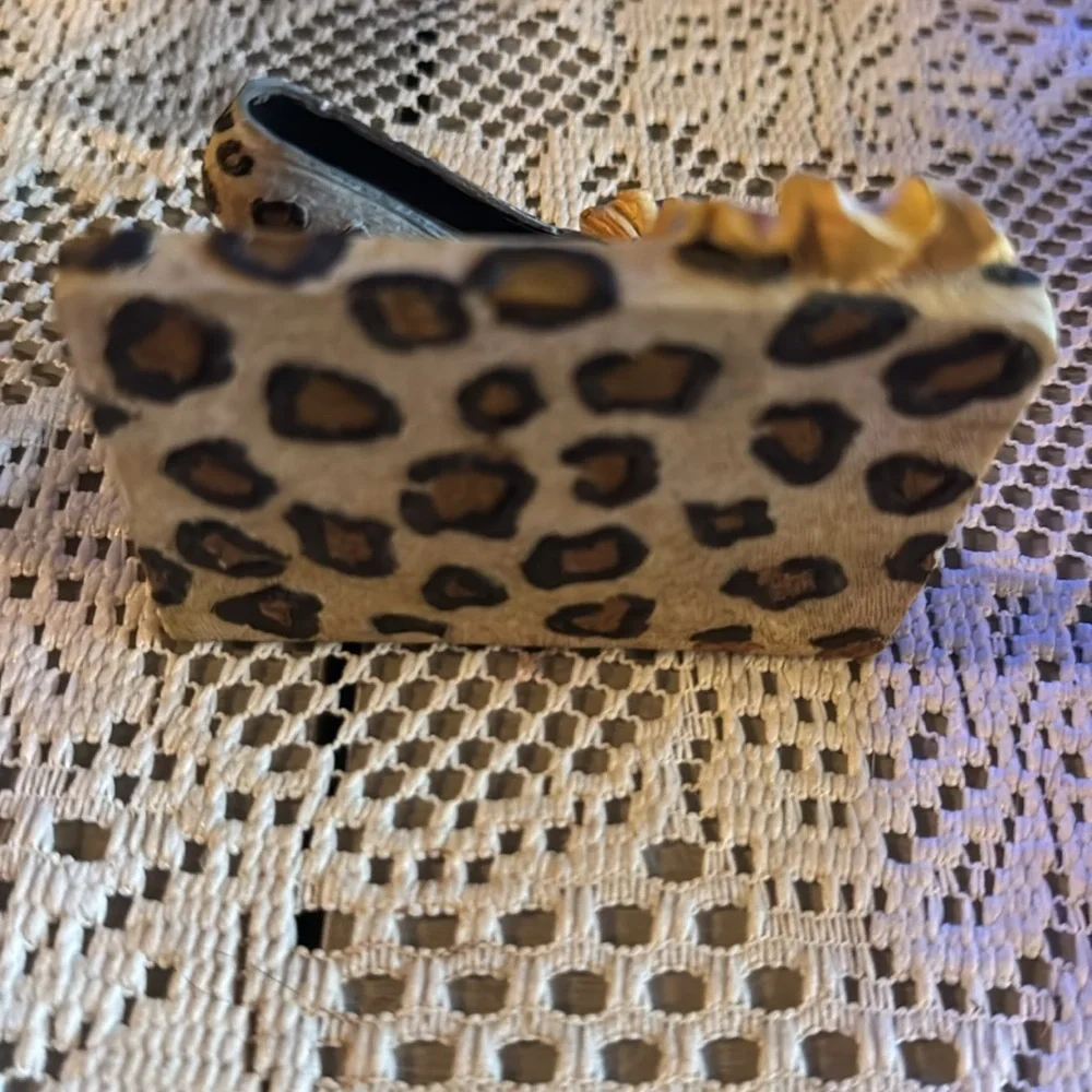 Leopard print resin card holder - cute!!!